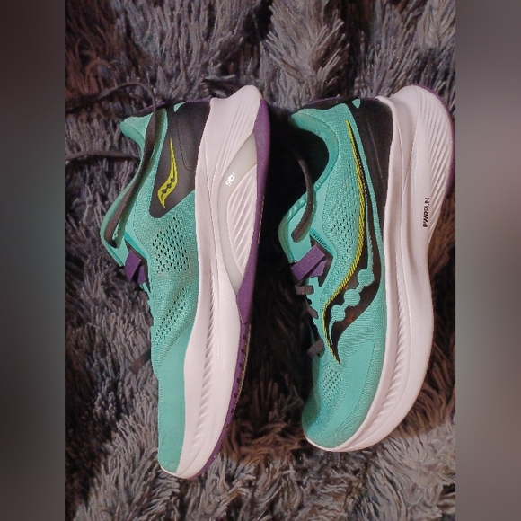 Saucony women's tenis shoes size 9 - Picture 2 of 7